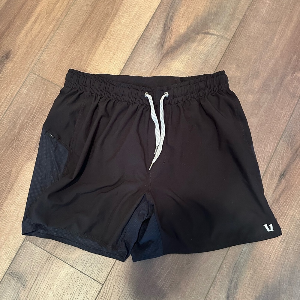 Vuori Course Run Shorts